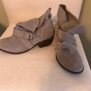 AEO ankle boots